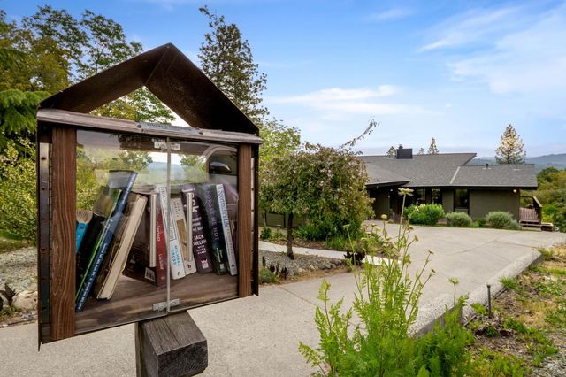 16105 John Way, Grass Valley, CA 95949