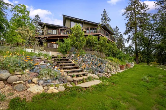16105 John Way, Grass Valley, CA 95949