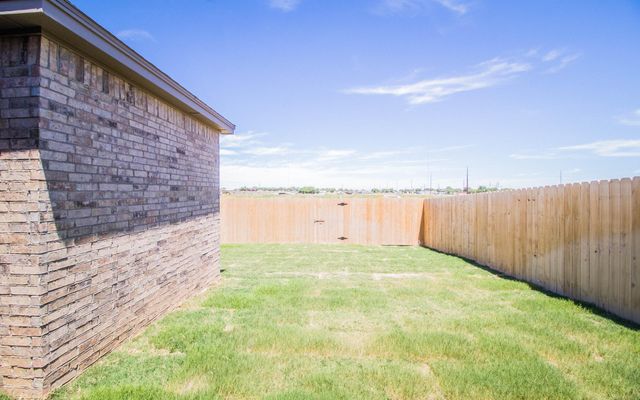 1613 102nd Street, Lubbock, TX 79423