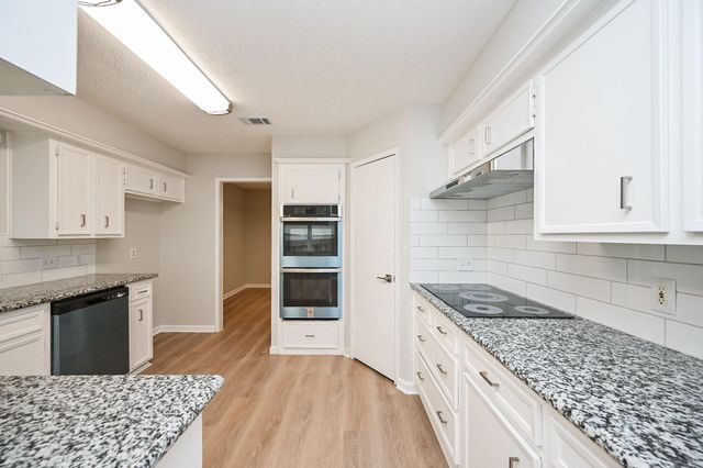 2818 Green Fields Drive, Sugar Land, TX 77479