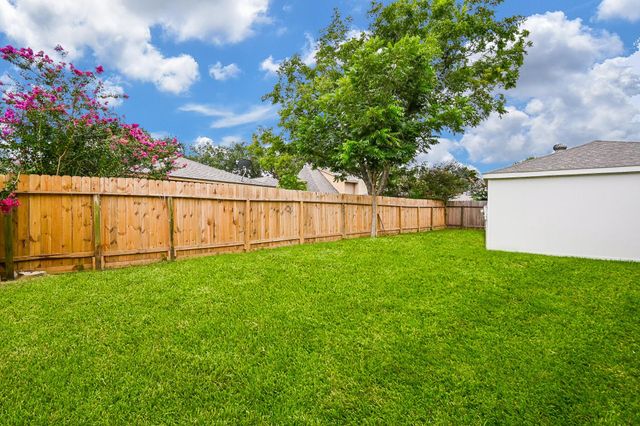 2818 Green Fields Drive, Sugar Land, TX 77479