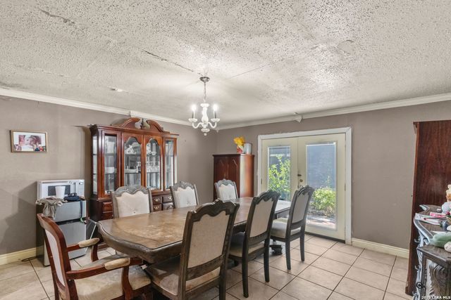 147 Gazel, San Antonio, TX 78213
