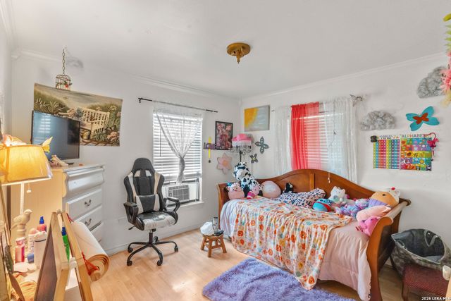 147 Gazel, San Antonio, TX 78213