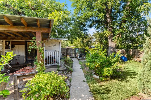 147 Gazel, San Antonio, TX 78213