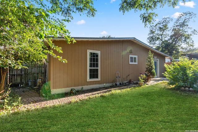 147 Gazel, San Antonio, TX 78213