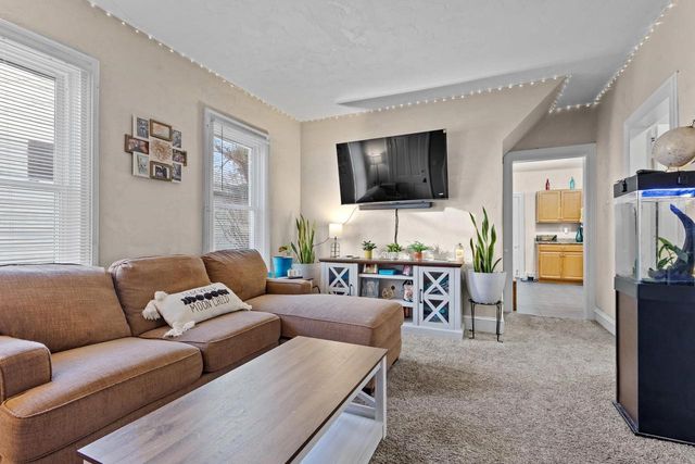 118 W 12TH AVENUE, Oshkosh, WI 54902