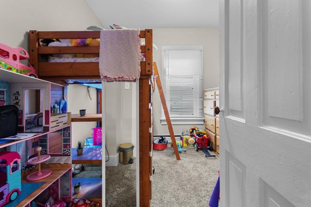 118 W 12TH AVENUE, Oshkosh, WI 54902