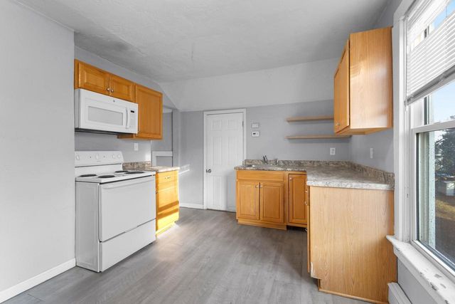 118 W 12TH AVENUE, Oshkosh, WI 54902