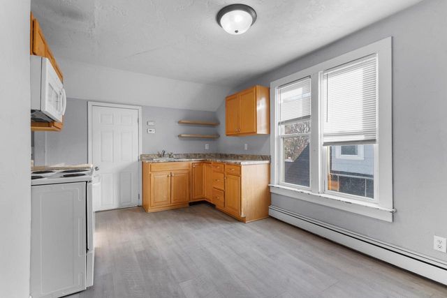 118 W 12TH AVENUE, Oshkosh, WI 54902