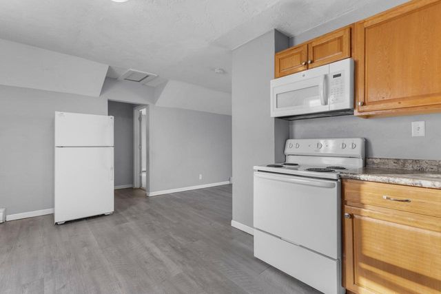 118 W 12TH AVENUE, Oshkosh, WI 54902