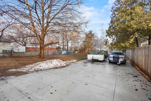 118 W 12TH AVENUE, Oshkosh, WI 54902