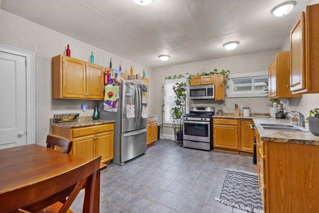 118 W 12TH AVENUE, Oshkosh, WI 54902