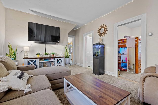 118 W 12TH AVENUE, Oshkosh, WI 54902