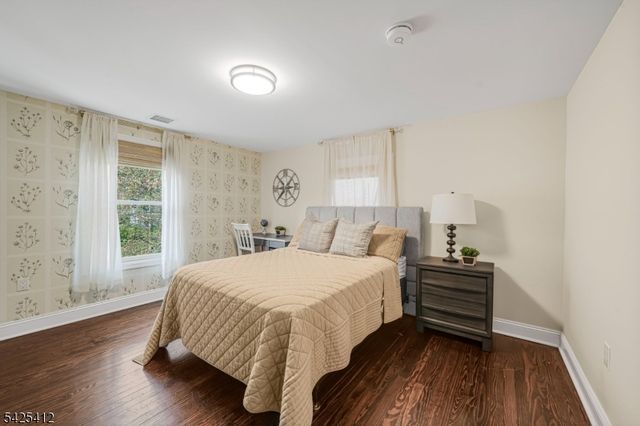 8 Mountainside Dr, Wayne Twp., NJ 07470