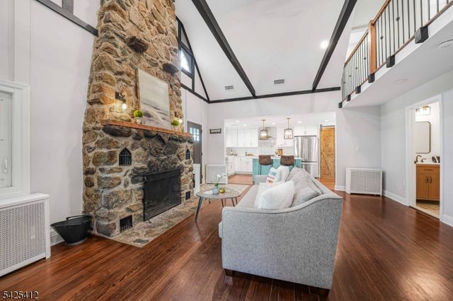 8 Mountainside Dr, Wayne Twp., NJ 07470