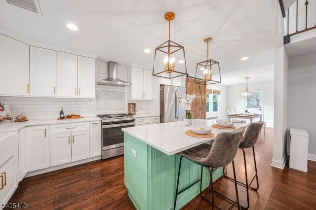 8 Mountainside Dr, Wayne Twp., NJ 07470