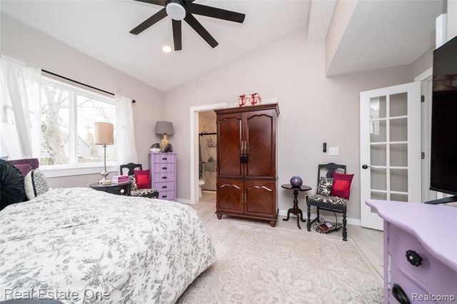 515 S Michigan Avenue, Howell, MI 48843