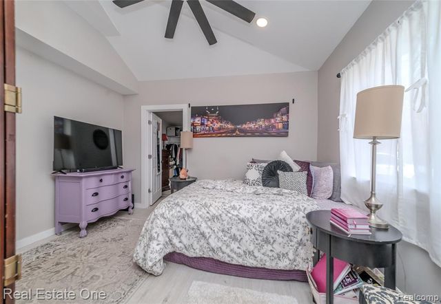 515 S Michigan Avenue, Howell, MI 48843