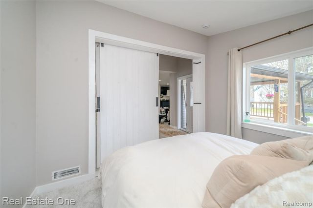 515 S Michigan Avenue, Howell, MI 48843