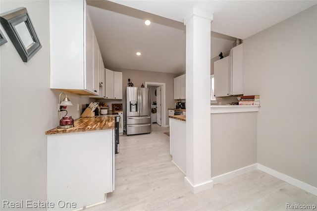 515 S Michigan Avenue, Howell, MI 48843