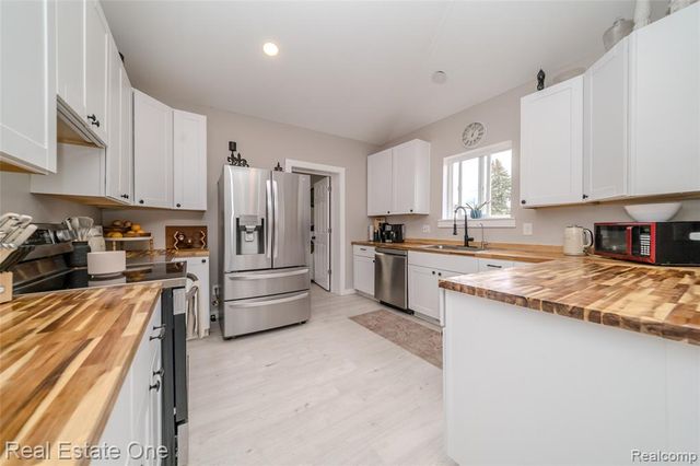 515 S Michigan Avenue, Howell, MI 48843