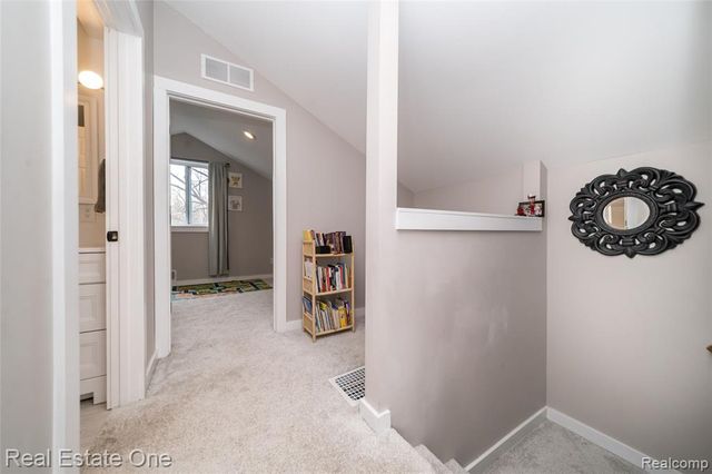 515 S Michigan Avenue, Howell, MI 48843