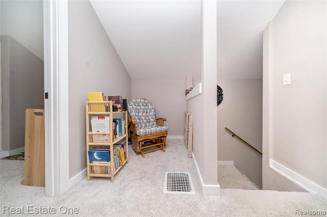 515 S Michigan Avenue, Howell, MI 48843