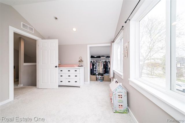 515 S Michigan Avenue, Howell, MI 48843
