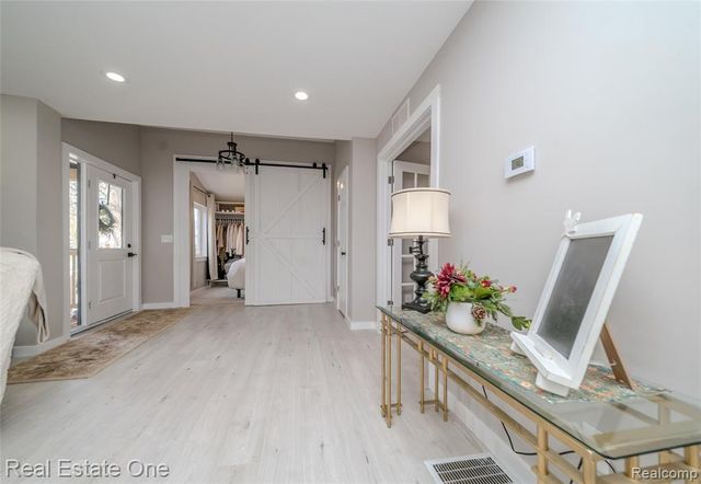 515 S Michigan Avenue, Howell, MI 48843