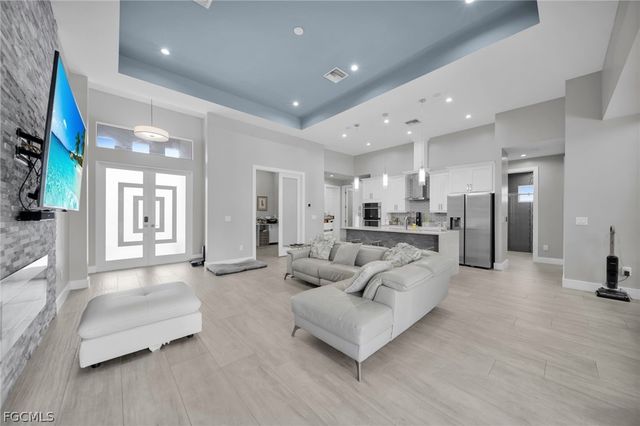 935 BEVERLY ST E, Lehigh Acres, FL 33974