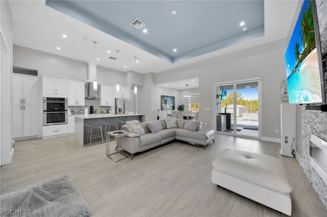 935 BEVERLY ST E, Lehigh Acres, FL 33974