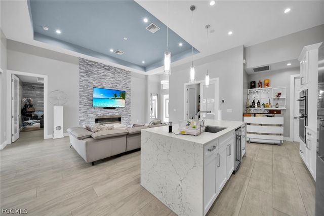 935 BEVERLY ST E, Lehigh Acres, FL 33974