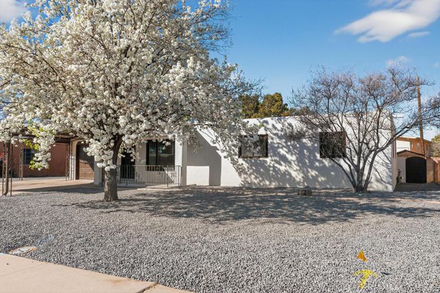 1401 Rhode Island Street NE, Albuquerque, NM 87110