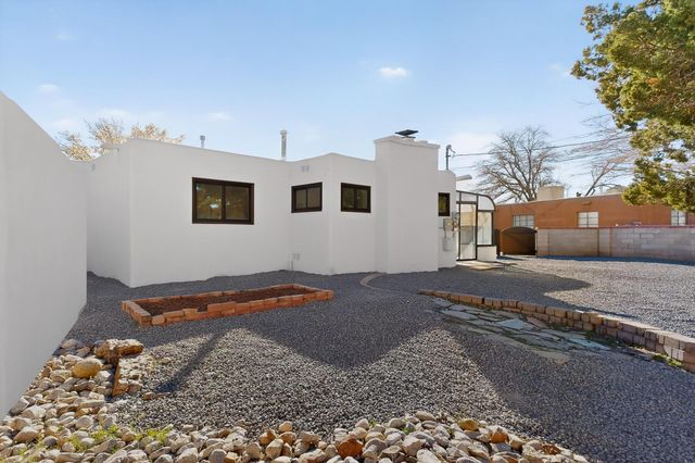 1401 Rhode Island Street NE, Albuquerque, NM 87110