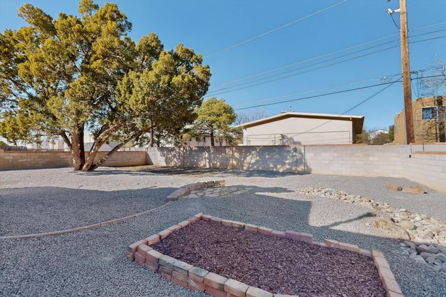 1401 Rhode Island Street NE, Albuquerque, NM 87110