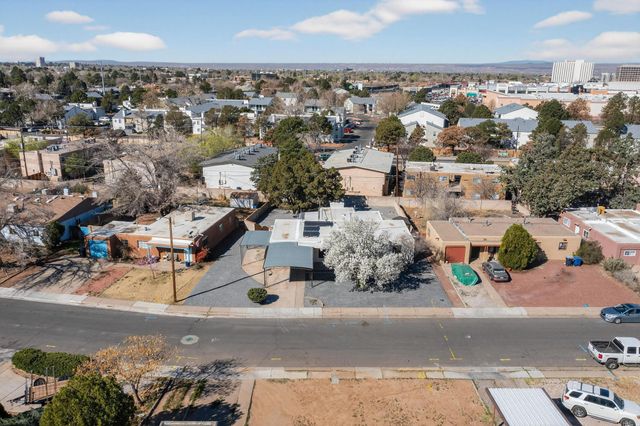 1401 Rhode Island Street NE, Albuquerque, NM 87110