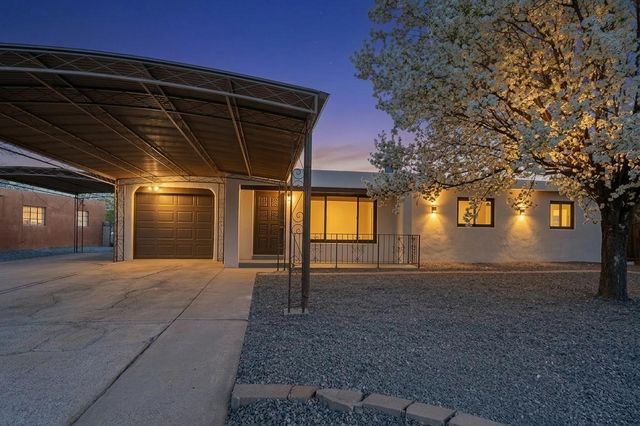 1401 Rhode Island Street NE, Albuquerque, NM 87110