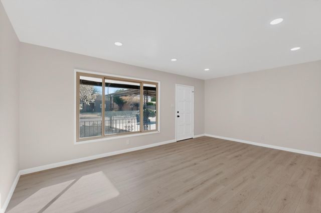 1401 Rhode Island Street NE, Albuquerque, NM 87110