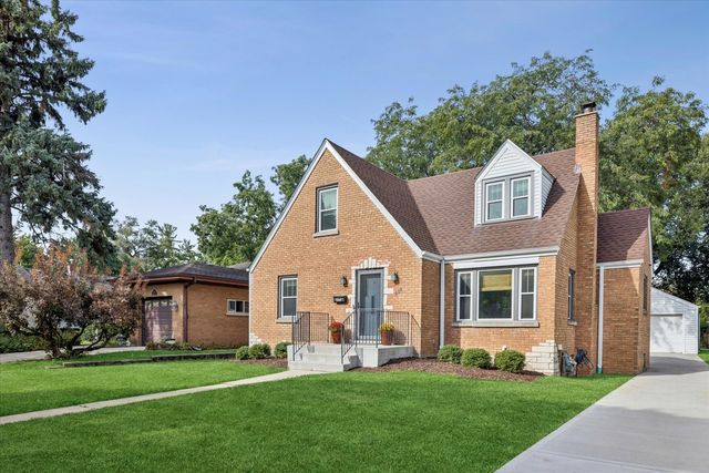 422 S Harvard Avenue, Villa Park, IL 60181