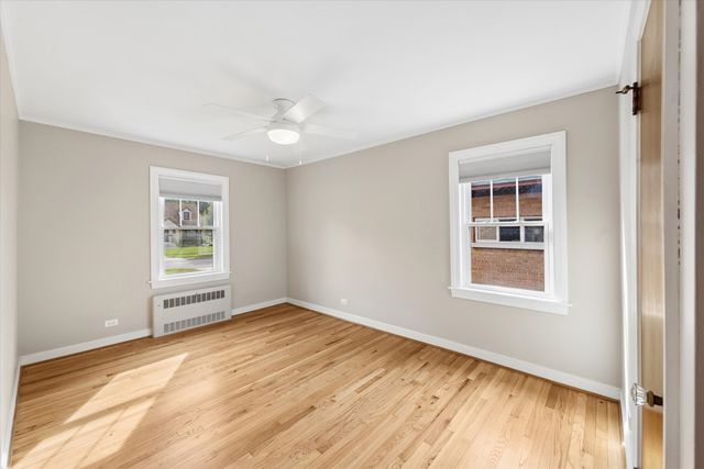422 S Harvard Avenue, Villa Park, IL 60181
