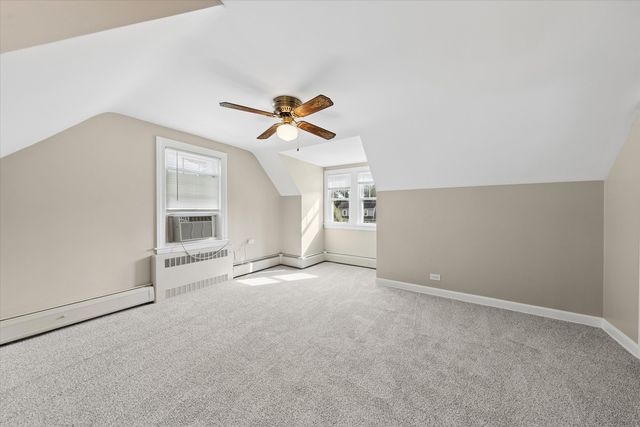 422 S Harvard Avenue, Villa Park, IL 60181