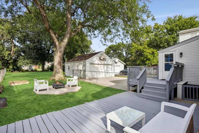 422 S Harvard Avenue, Villa Park, IL 60181