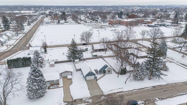 914 Miller Avenue, Janesville, WI 53548