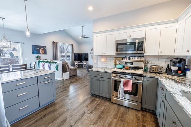 914 Miller Avenue, Janesville, WI 53548