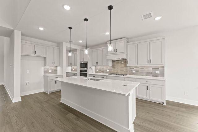 605 Aberdeen Lane, Mansfield, TX 76063