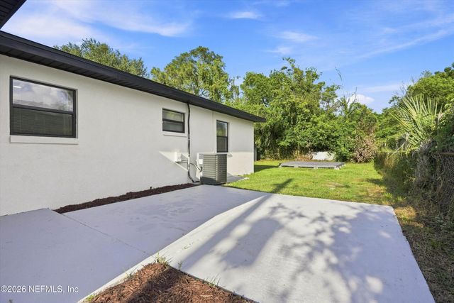 6662 BLACKWOOD Drive, Jacksonville, FL 32277