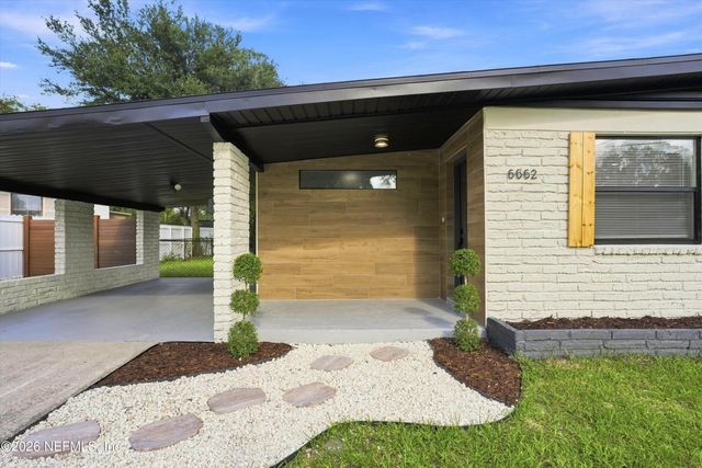 6662 BLACKWOOD Drive, Jacksonville, FL 32277