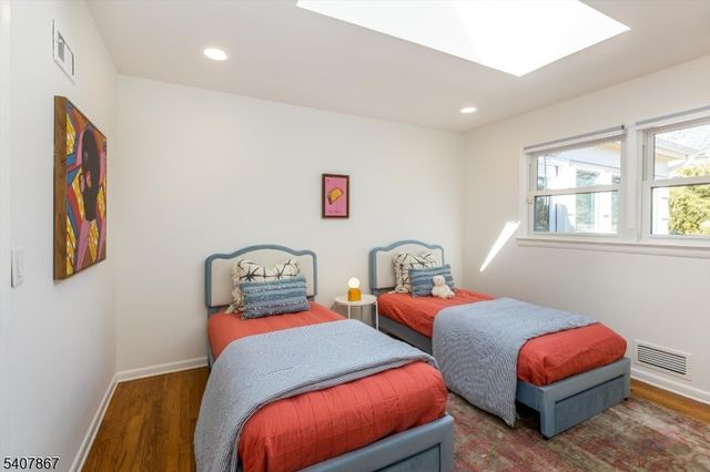 51 Durand Rd, Maplewood Twp., NJ 07040