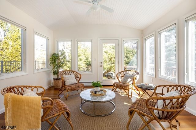 51 Durand Rd, Maplewood Twp., NJ 07040