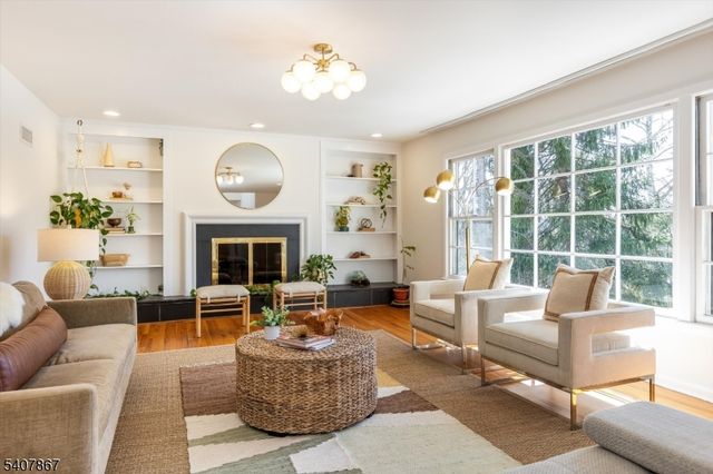 51 Durand Rd, Maplewood Twp., NJ 07040